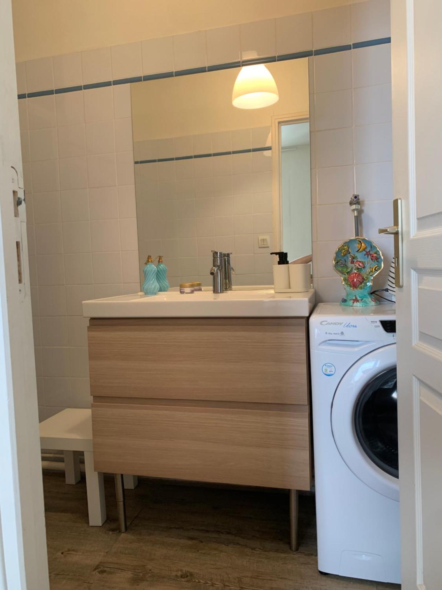Biarritz Centre, Pres Avenue De Verdun, Cosy Apt 2 Pieces , Salon , Chambre Separe, Rue Tres Calme A 10 Minutes A Pied De La Grande Plage Екстериор снимка